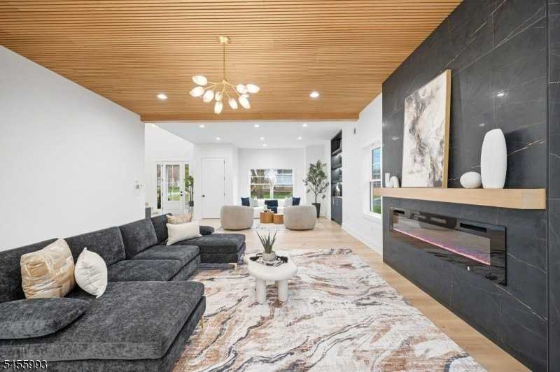 41 Orchard Rd - Photo 6 of 36