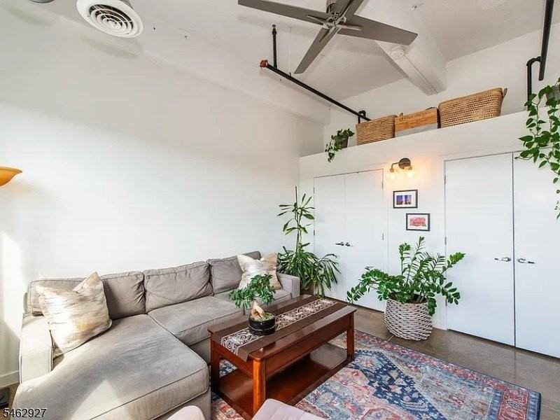 475 S Jefferson St #501 - Photo 5 of 22