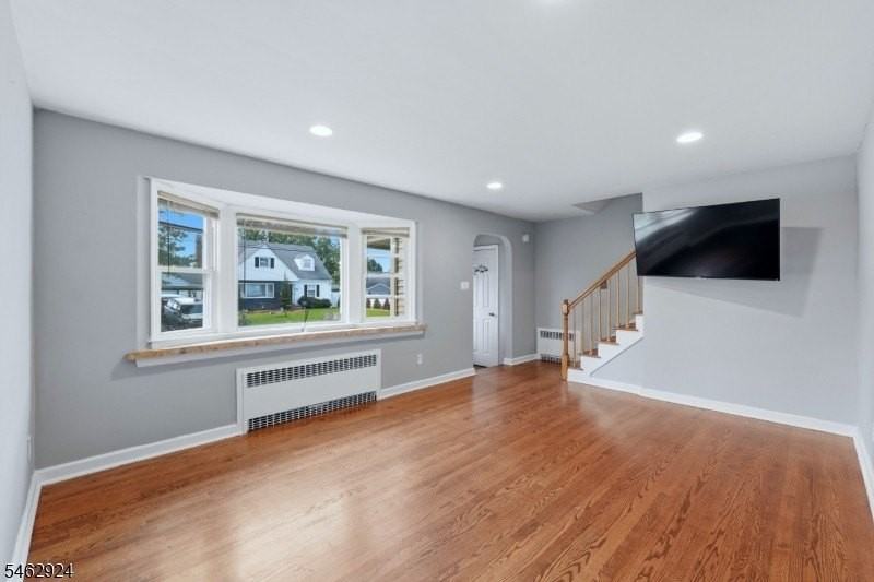 635 Robinson Ter - Photo 2 of 24