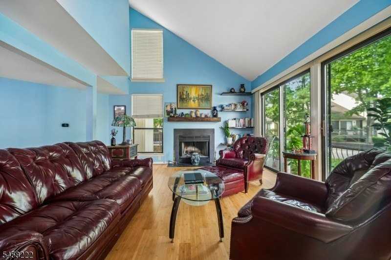 177 Locust Ln - Photo 7 of 36