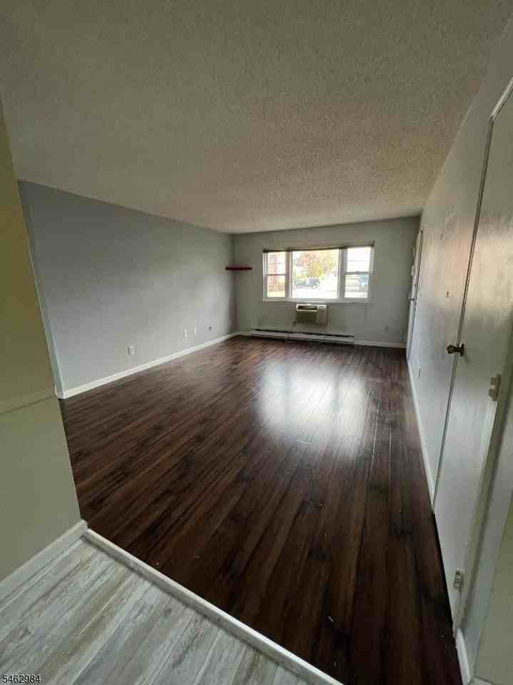 422 Ringwood Ave #B110 - Photo 2 of 3