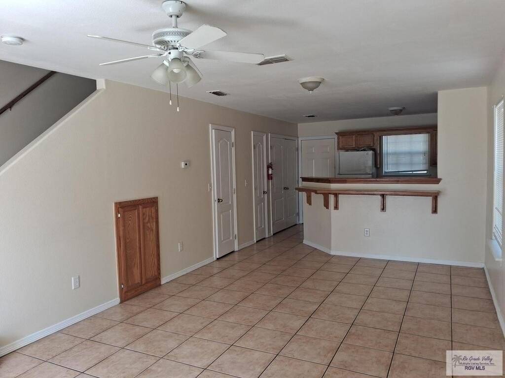 701 Sonesta Dr #8 - Photo 4 of 23