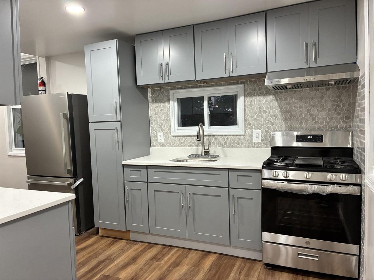 408 3rd St #2 - Photo 2 of 22