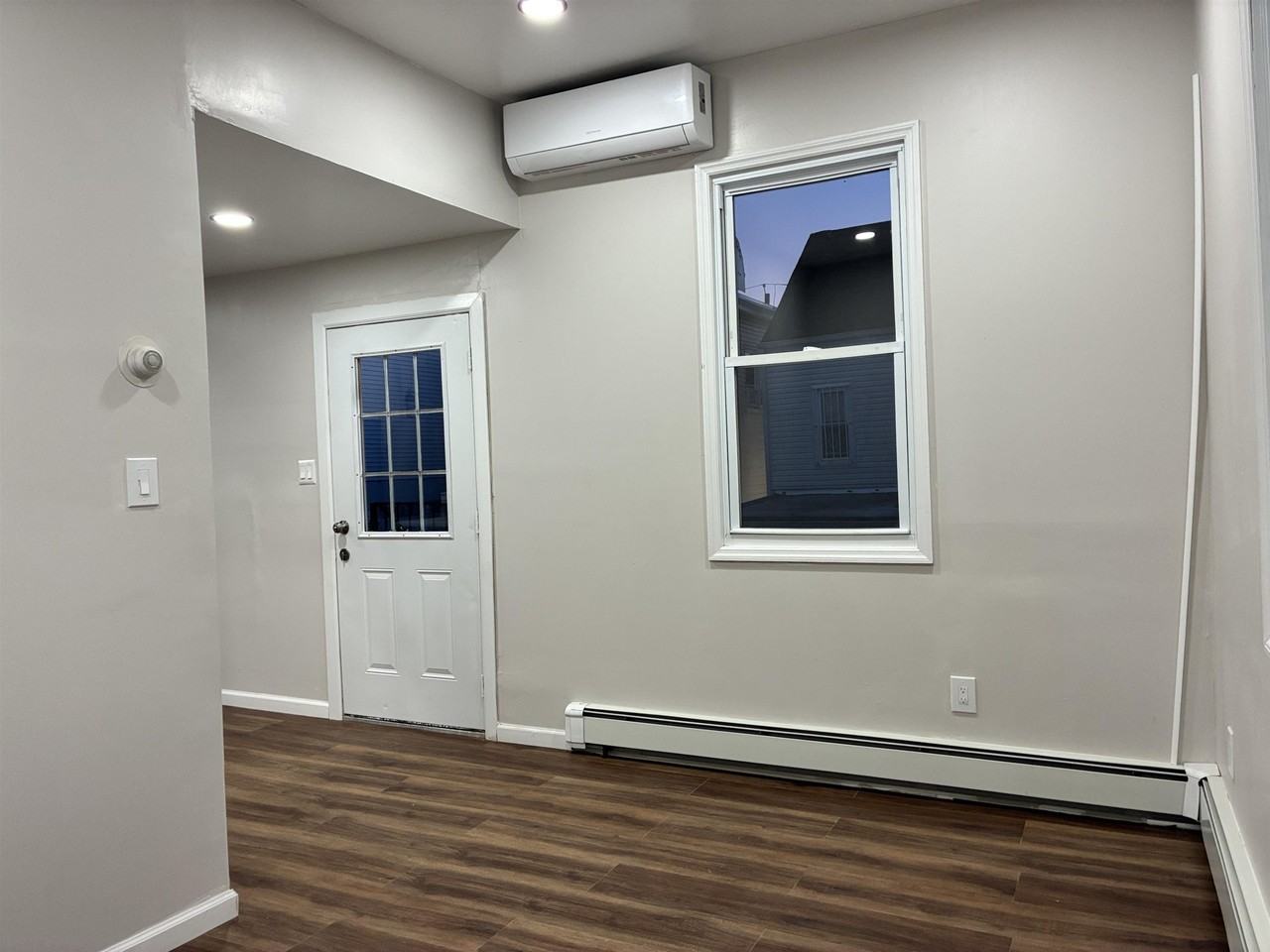 408 3rd St #2 - Photo 6 of 22