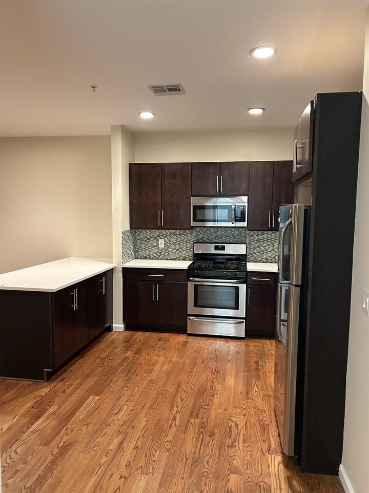 186 Broadway #502 - Photo 2 of 12