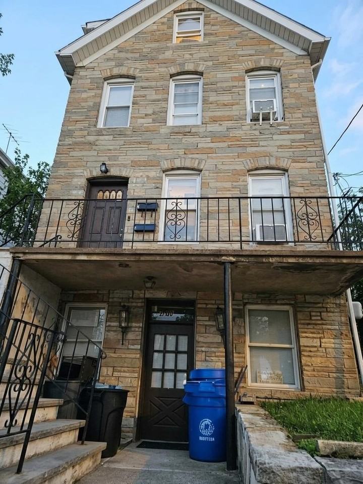 435 Washington St #2ndFL