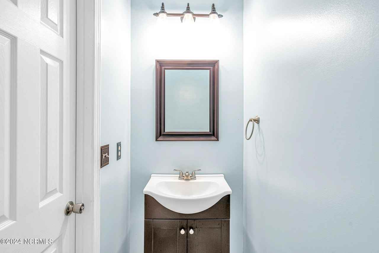 310 Cedar Island Trl - Photo 3 of 30