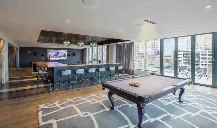 Child Street - Photo 4 of 6