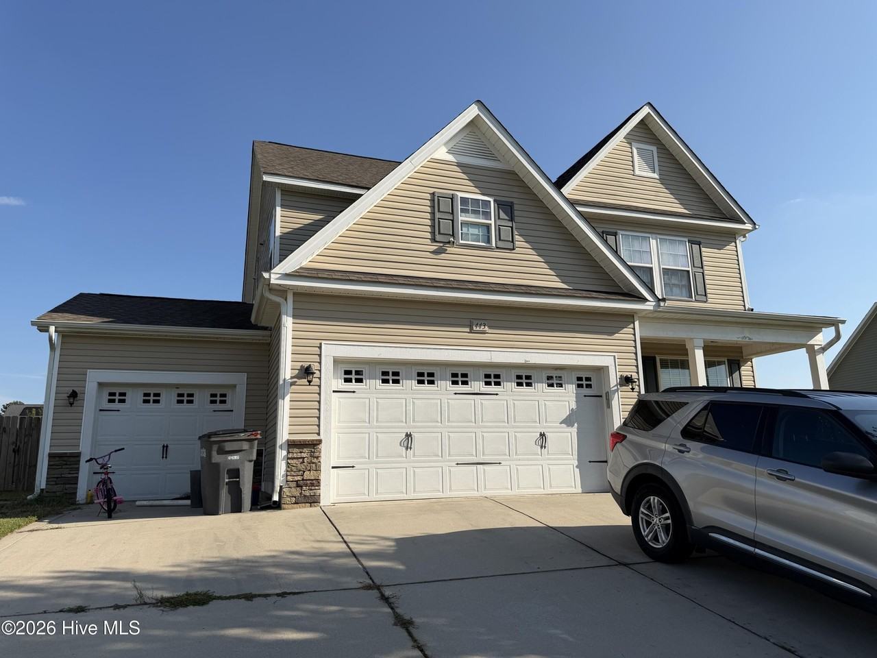 443 N Prince Henry Way - Photo 4 of 48