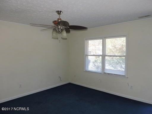 7 Donnell Ave - Photo 3 of 18