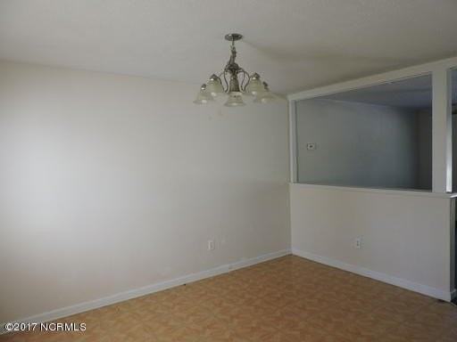 7 Donnell Ave - Photo 5 of 18