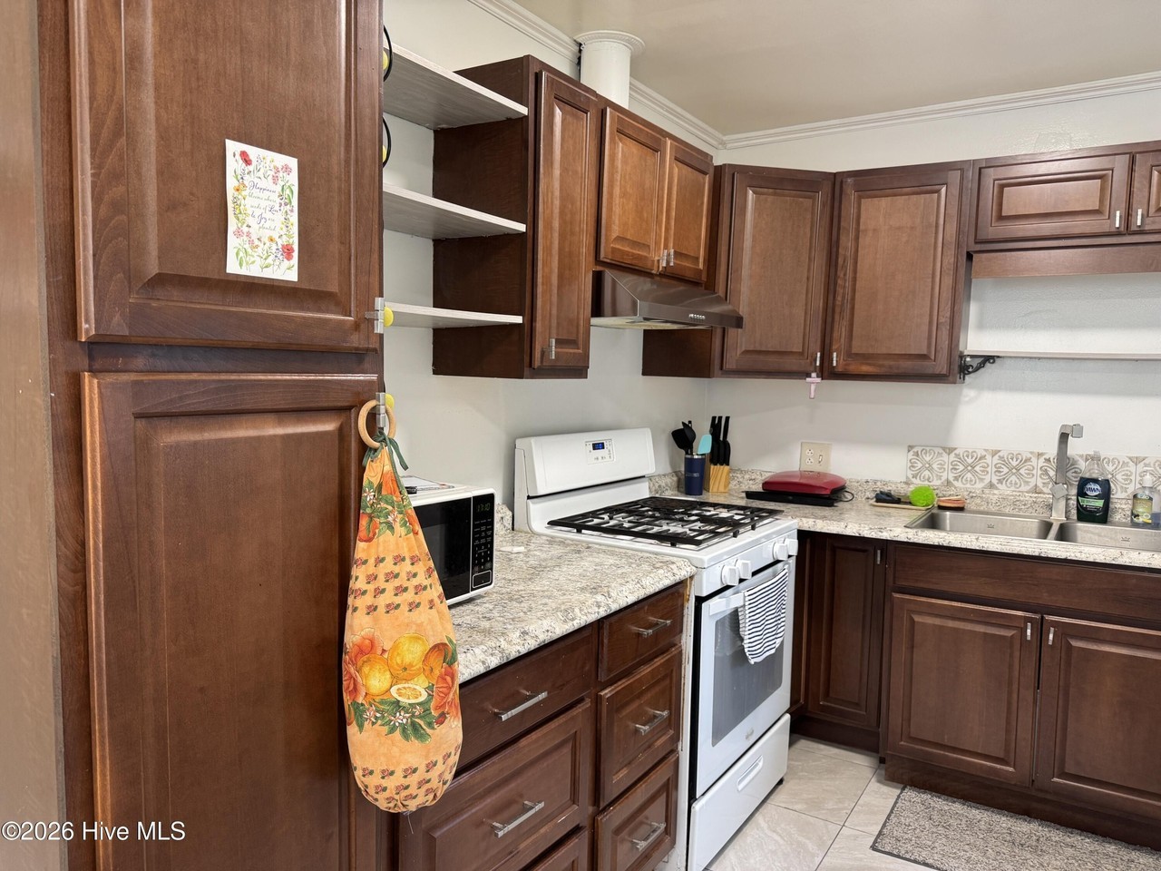 2108 High School Dr - Photo 2 of 21