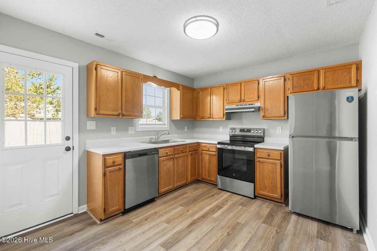 213 Joey Ct - Photo 4 of 17