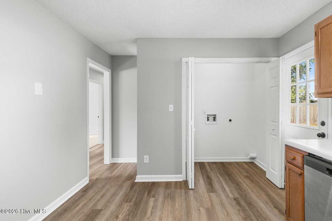 213 Joey Ct - Photo 6 of 17
