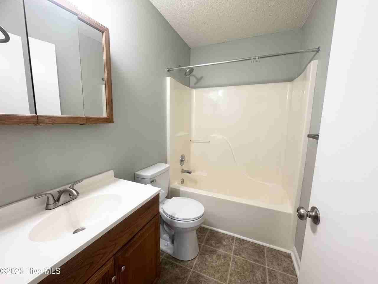 114 Old Oak Rd - Photo 7 of 11