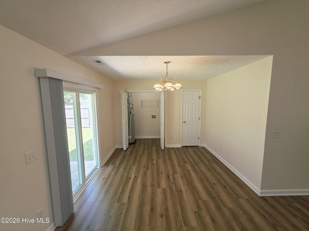 113 Butternut Cir - Photo 6 of 22