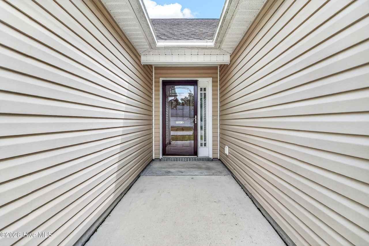 829 Dynasty Dr - Photo 4 of 30
