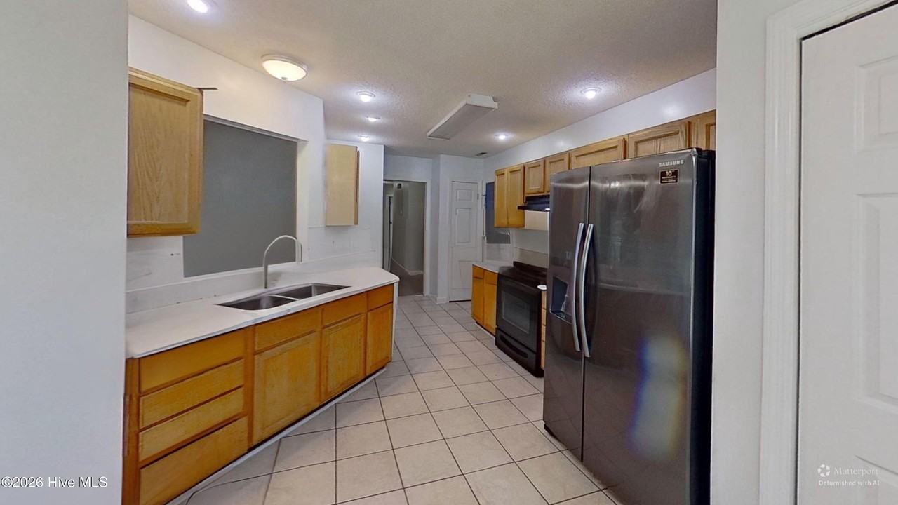 315 Peppertree Ct - Photo 5 of 20