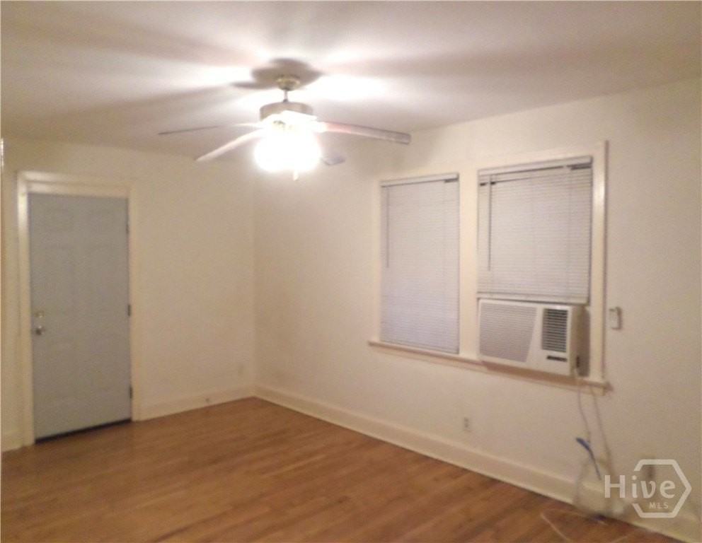 3904 Harmon St #UP - Photo 2 of 18
