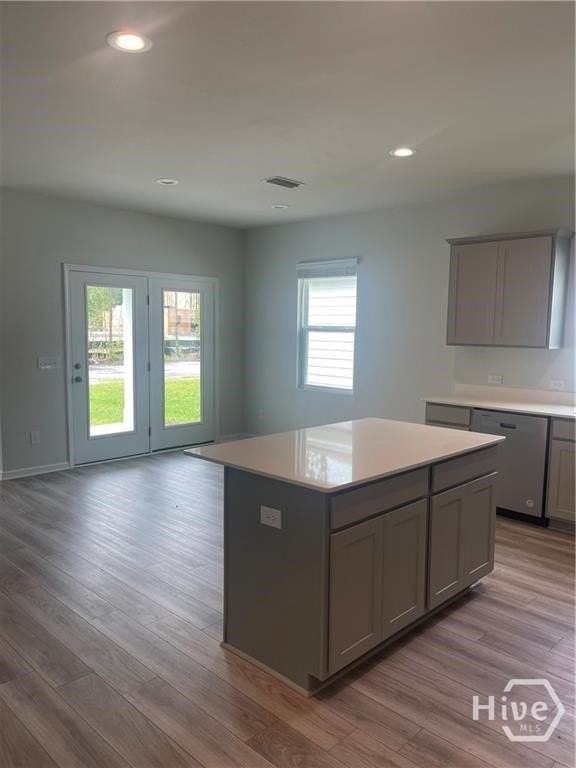 978 Longleaf Dr - Photo 4 of 19