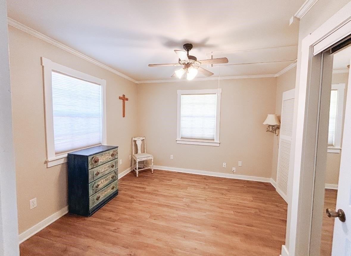 207 E College St - Photo 7 of 11