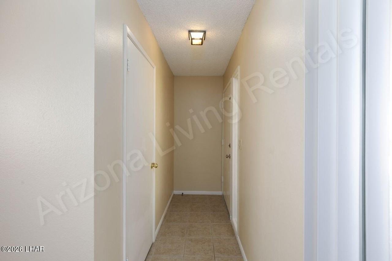 3184 Winterhaven Dr #B - Photo 7 of 16