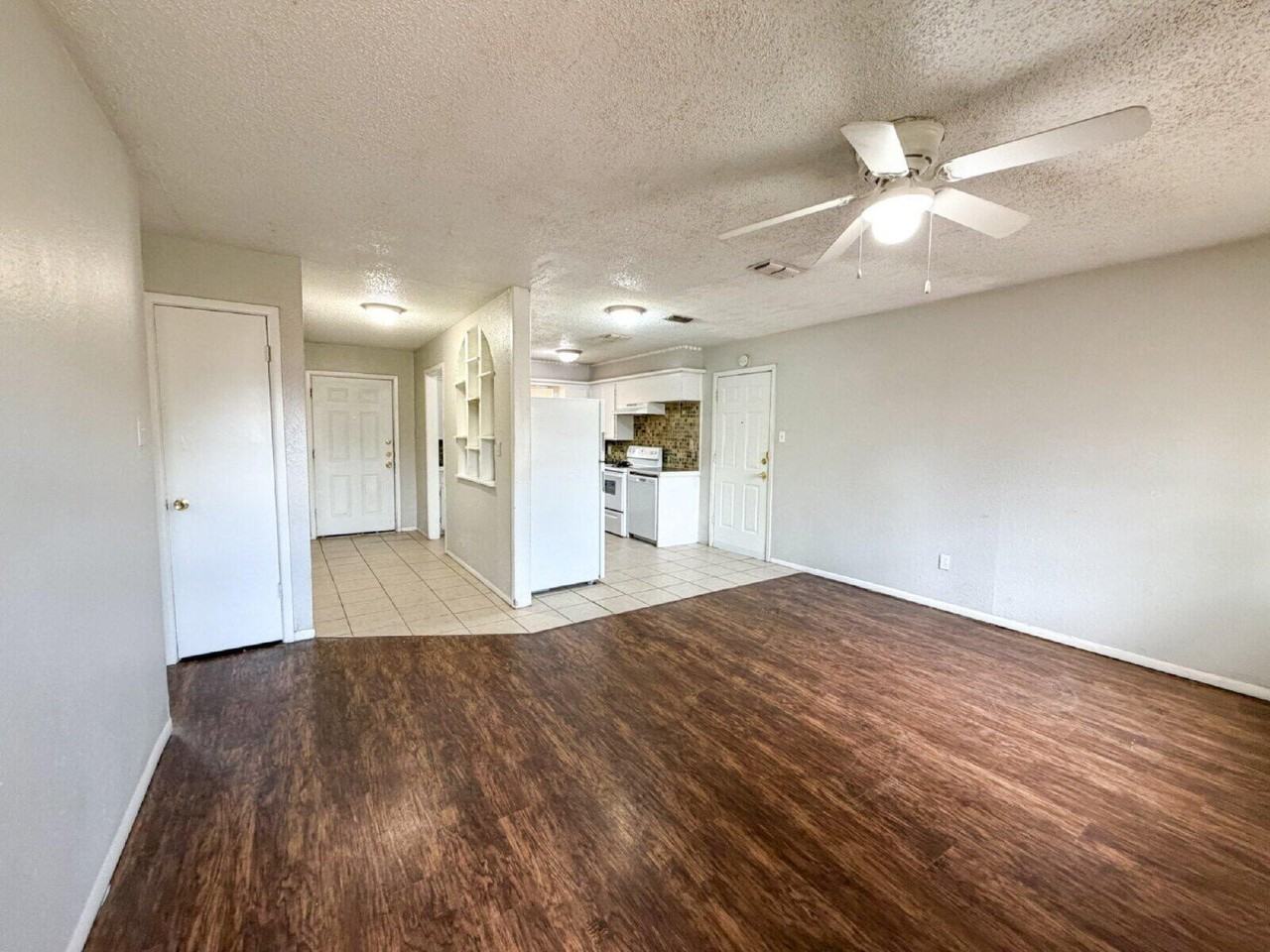 5414 25th St - Photo 2 of 11