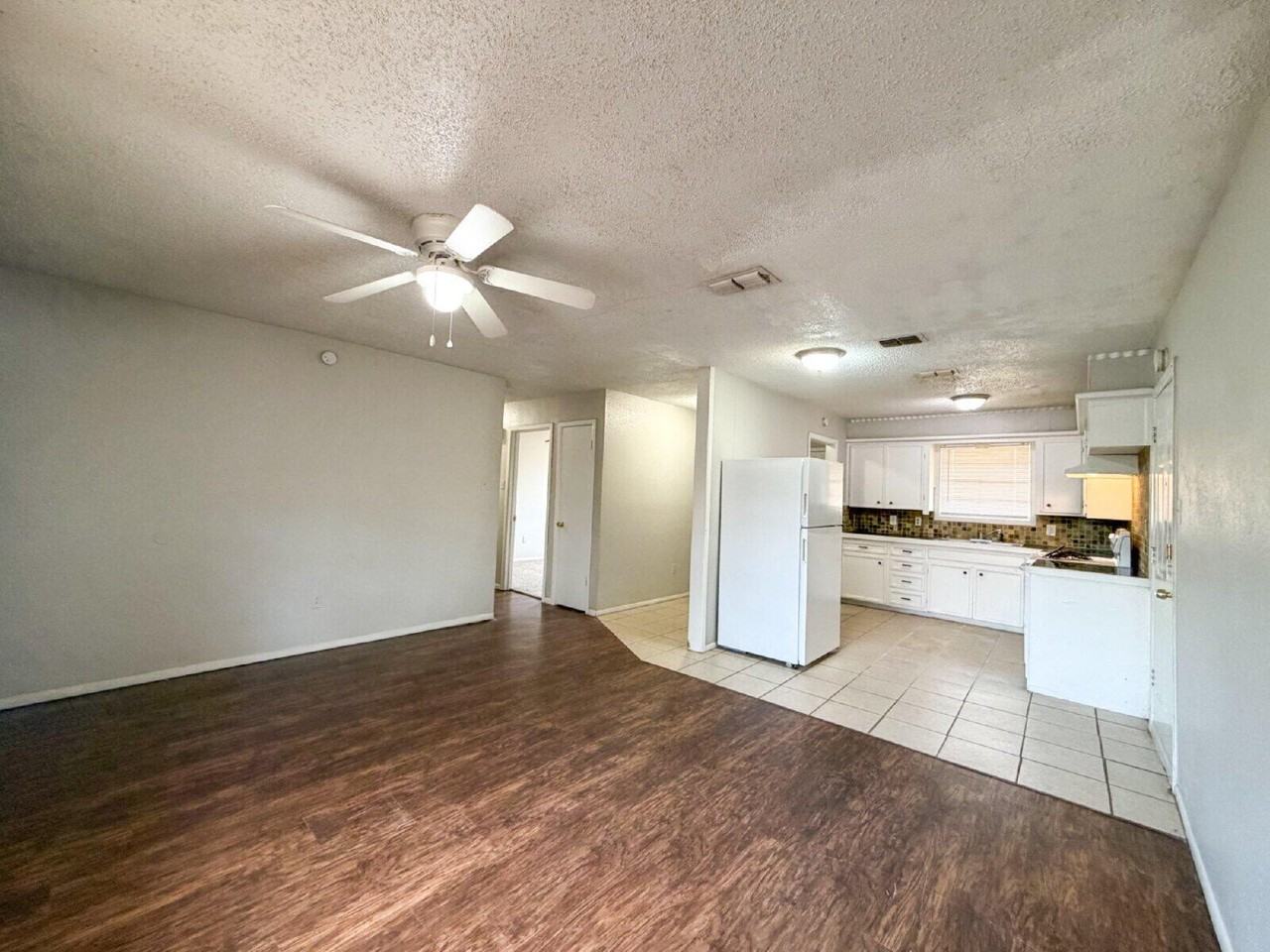 5414 25th St - Photo 4 of 11