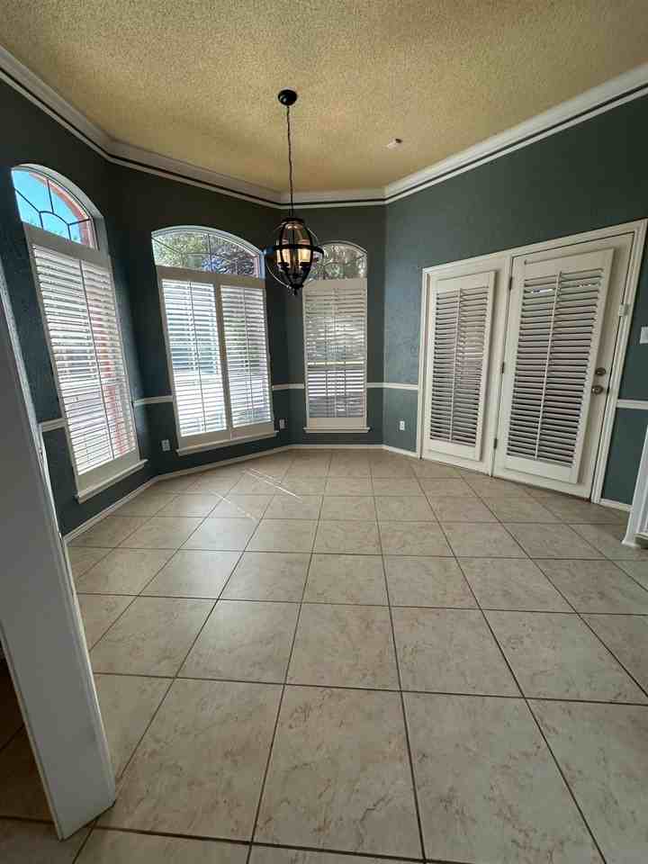 5236 84th St - Photo 5 of 26
