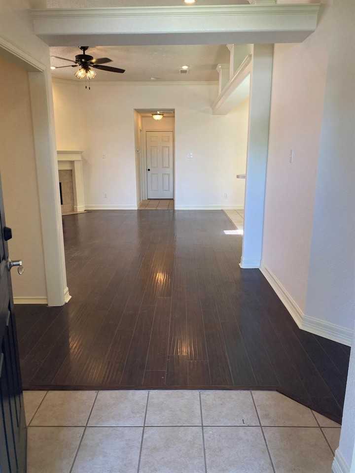 6521 8th St - Photo 2 of 25