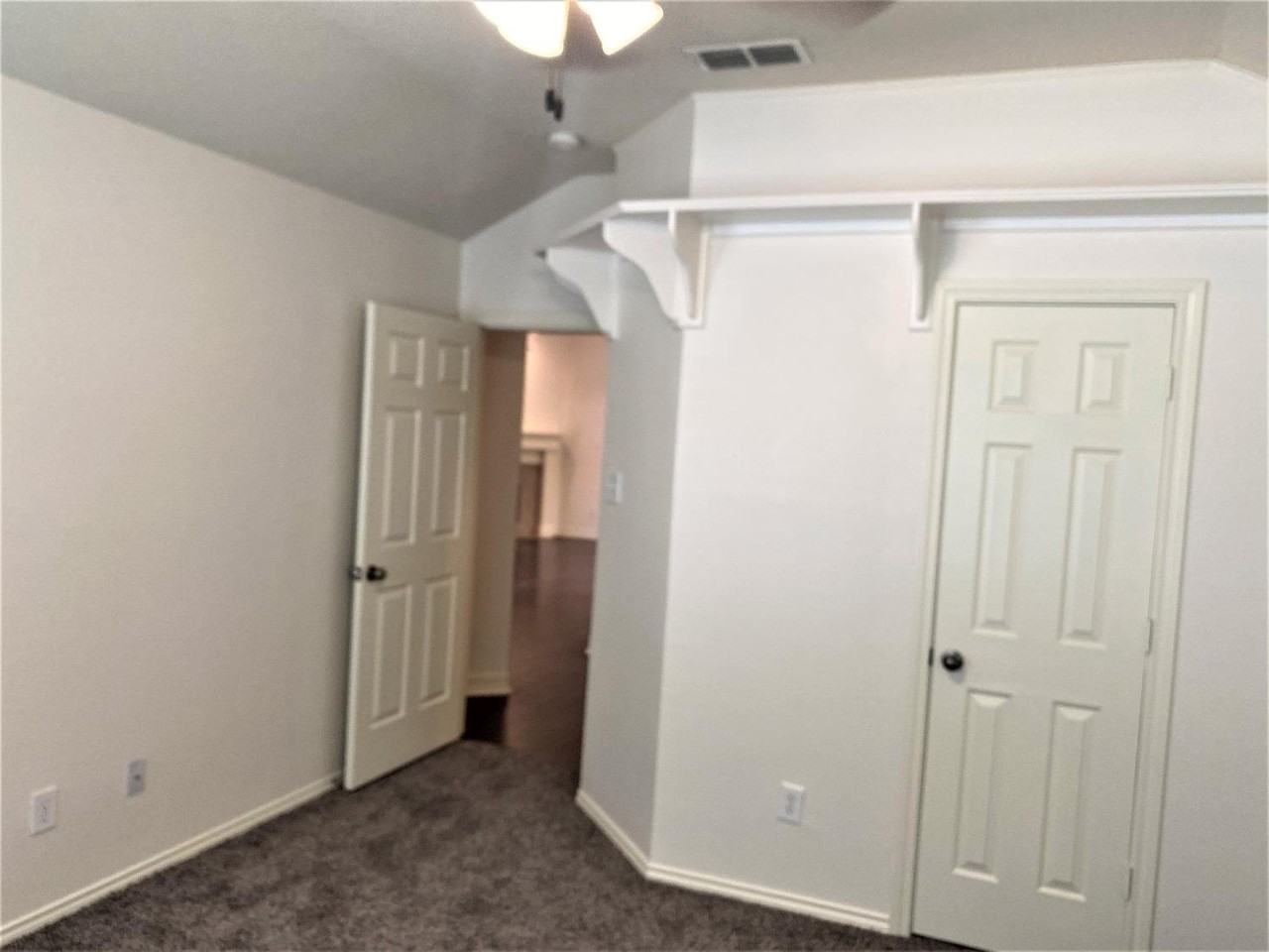 6521 8th St - Photo 5 of 25