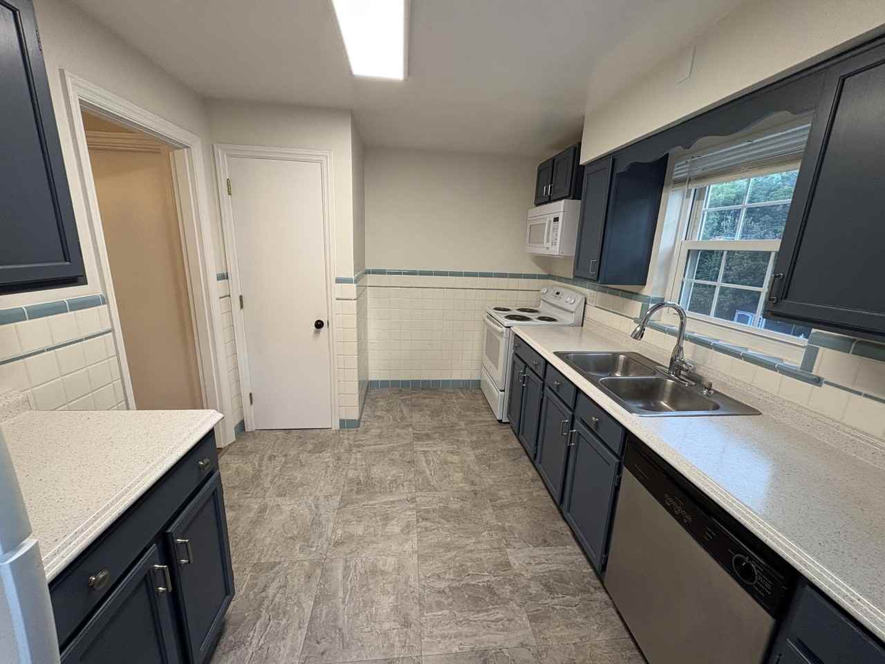 54 Woodlawn Ave #2 - Photo 4 of 13