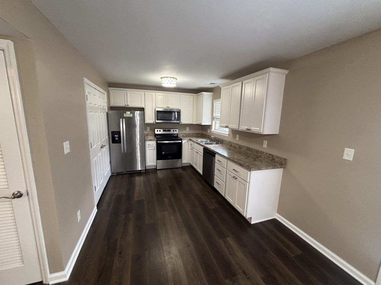 3817 Lady Di Ln - Photo 3 of 13