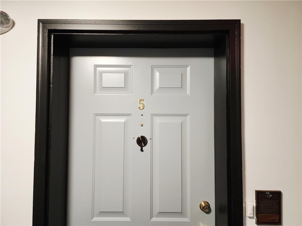 885 Cold Spring Rd #5 - Photo 3 of 25