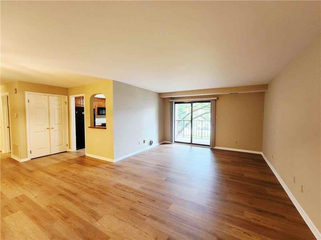 885 Cold Spring Rd #5 - Photo 6 of 25