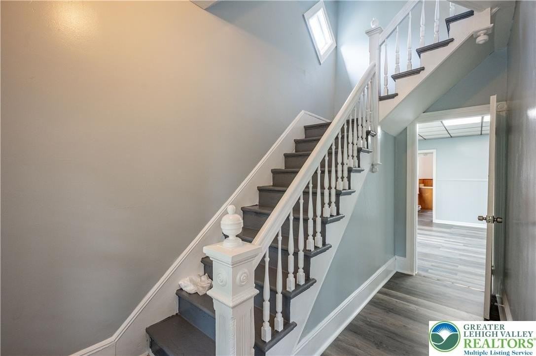 739 Broadway - Photo 4 of 50