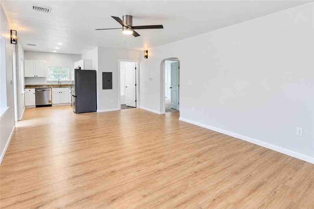 403 N Walnut St #A - Photo 5 of 29