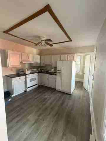 24 N 11th St #2 - Photo 4 of 23