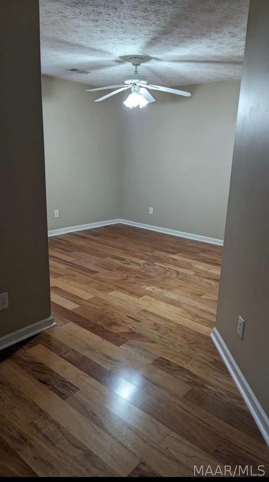 6560 Chaprice Ln - Photo 4 of 8