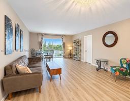featured image of 215 Se 3rd Ave #306C