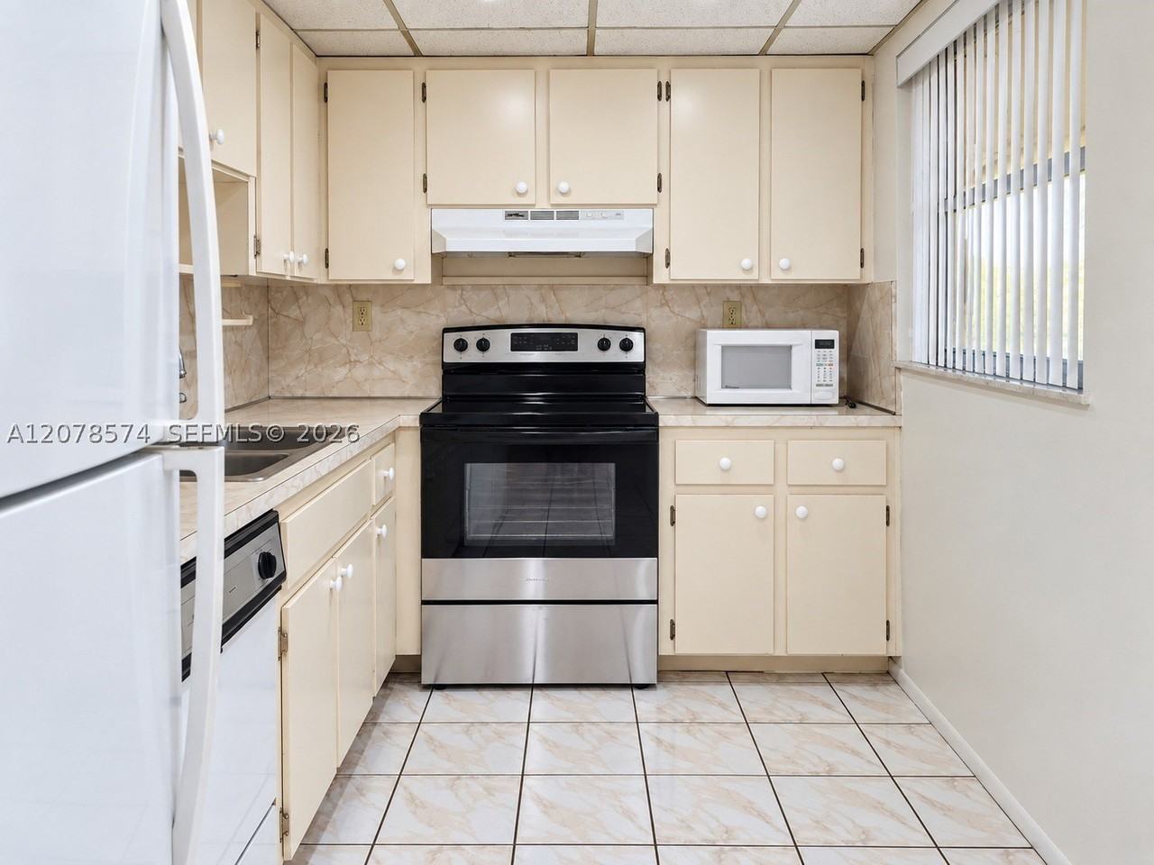 9280 Fontainebleau Blvd #502 - Photo 4 of 16