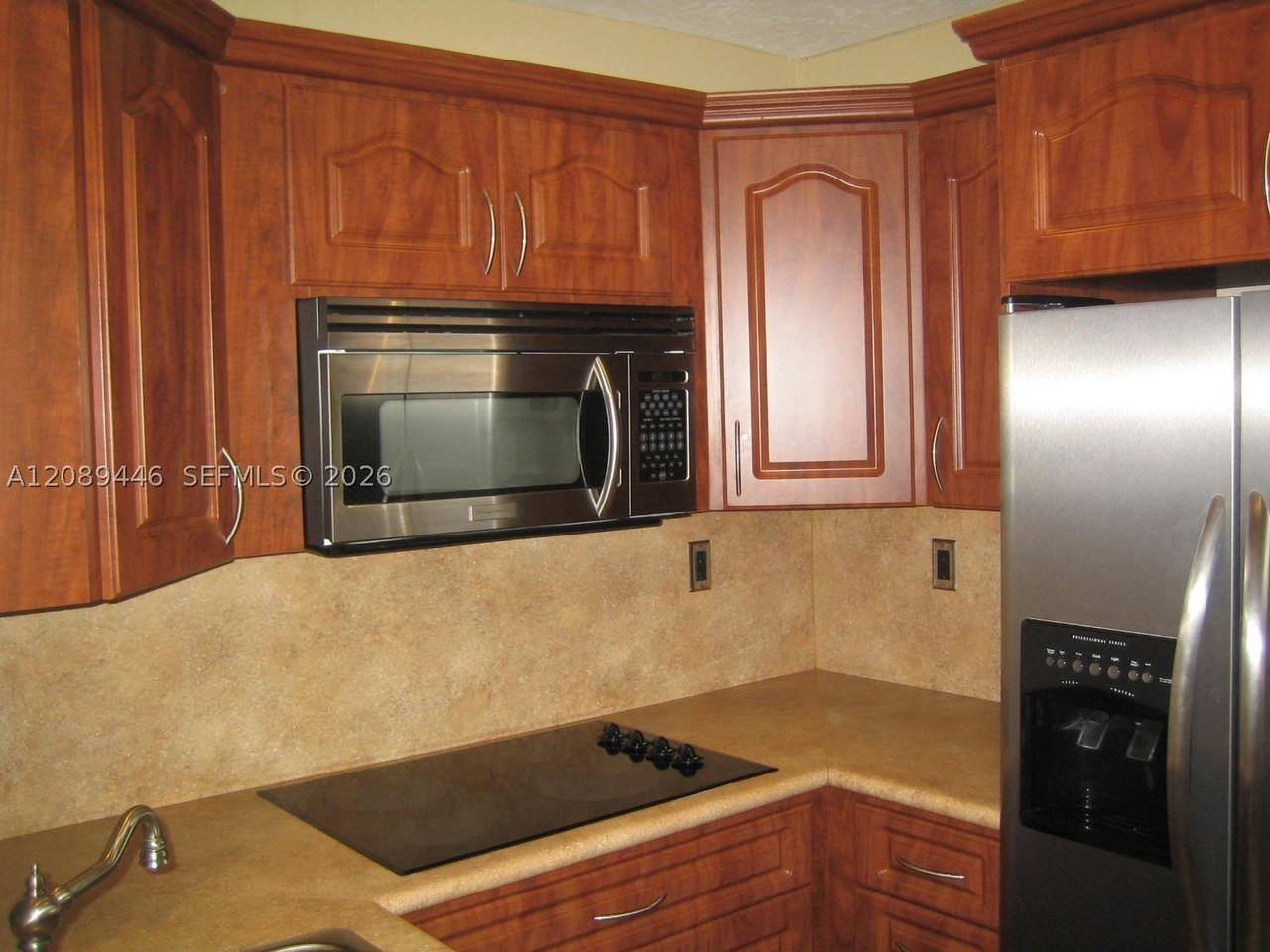 10824 N Kendall Dr #S26 - Photo 4 of 27