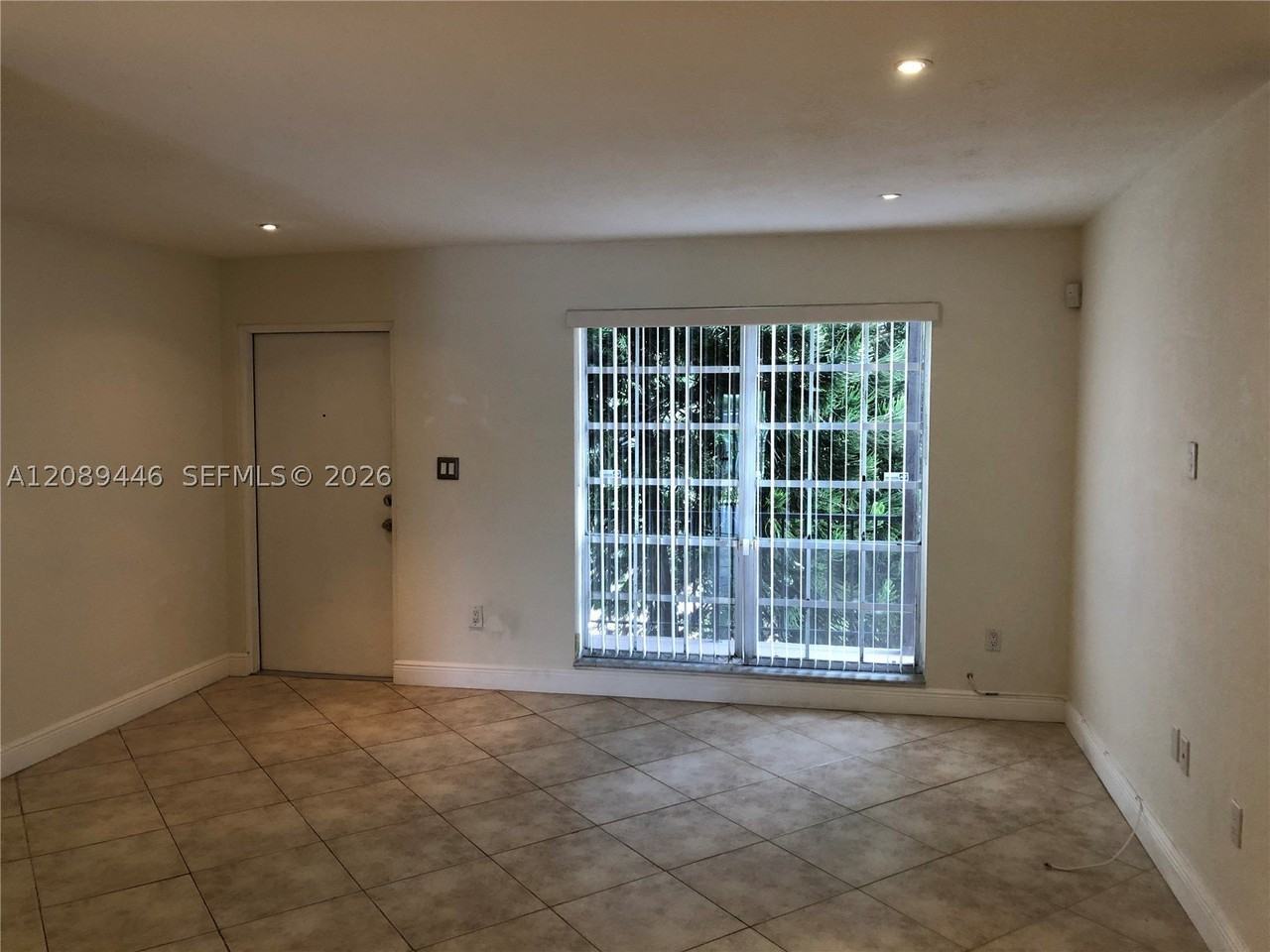 10824 N Kendall Dr #S26 - Photo 6 of 27