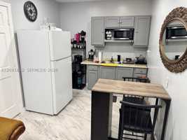 featured image of 7321 Fairway Blvd #1