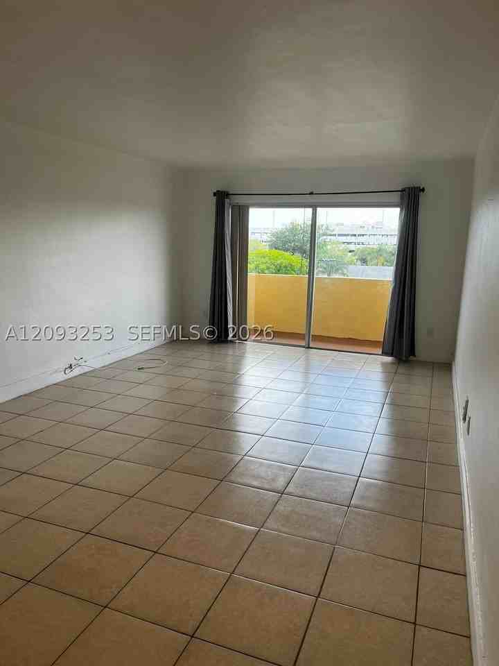 7410 Sw 82nd St #K410 - Photo 4 of 14