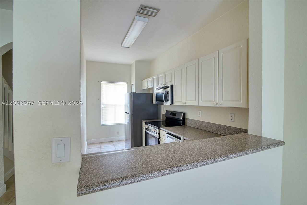 4928 Sw 140th Ter #2 - Photo 4 of 22