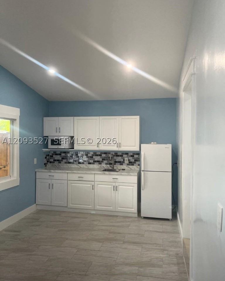 9650 Sw 163rd St #A - Photo 3 of 11