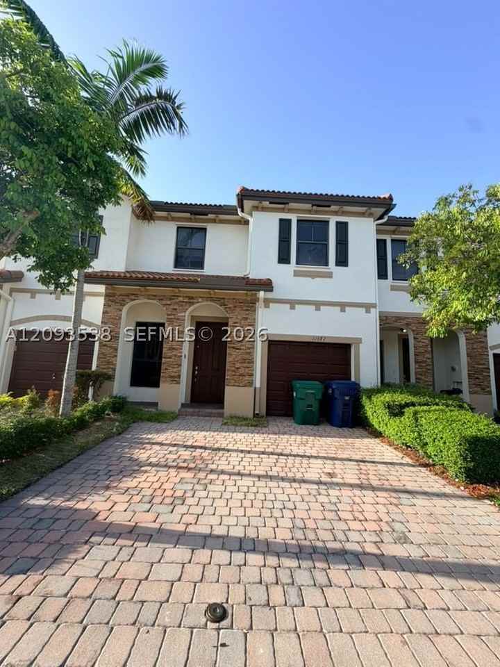 11387 Sw 232nd Ter #1 - Photo 2 of 33
