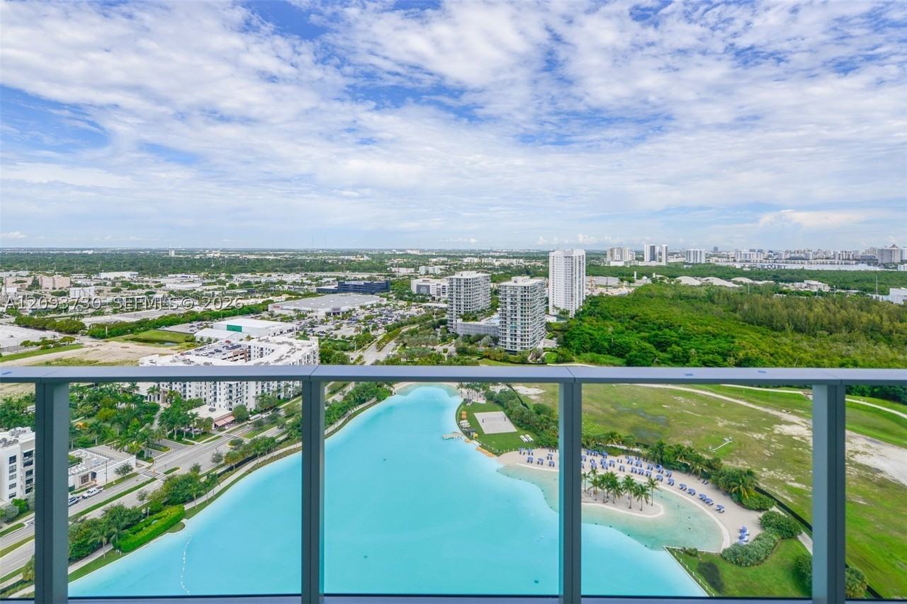 2411 Laguna Cir #2707