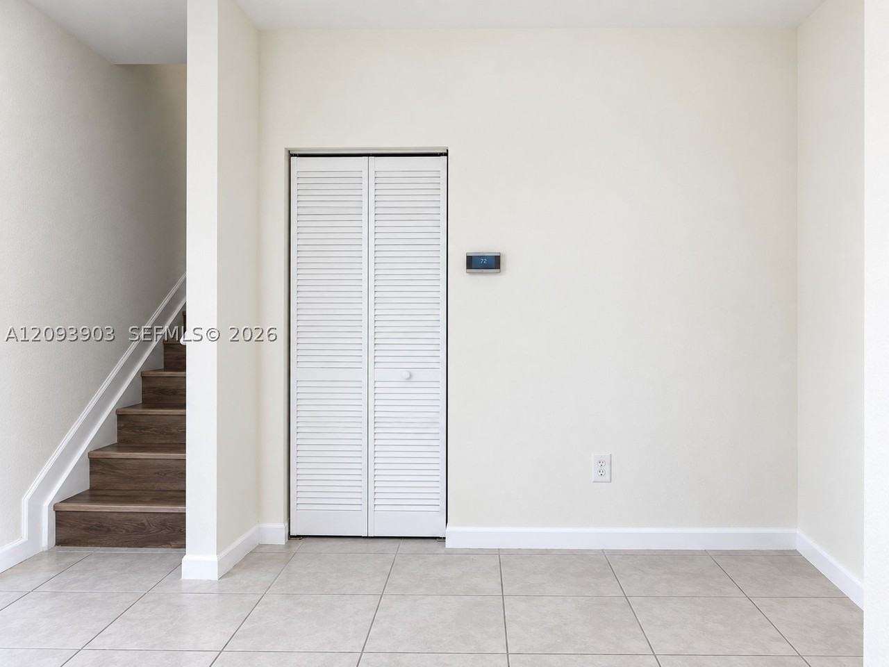 3737 Se 2nd Dr #3737 - Photo 6 of 12